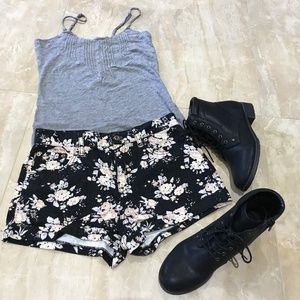 Forever 21 Floral Denim Shorts US Sz 27